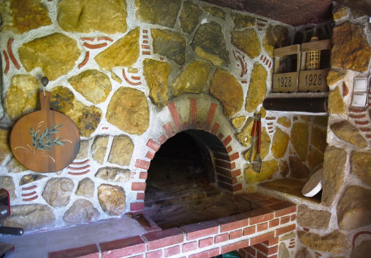 Zacharoulas Katikies Amarynthos Exterior photo